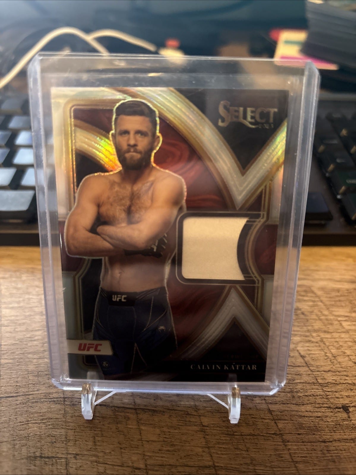 2023 Panini Select UFC Selective Swatches Calvin Kattar #SS-CKT, photo