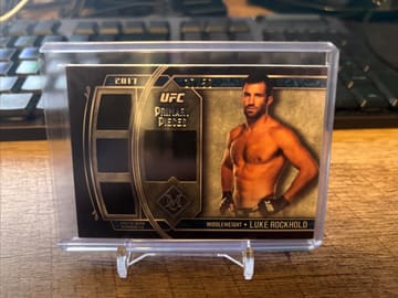Luke Rockhold 2017 Topps UFC Museum /50 Primary Pieces Quad Relics #SPQR-LR